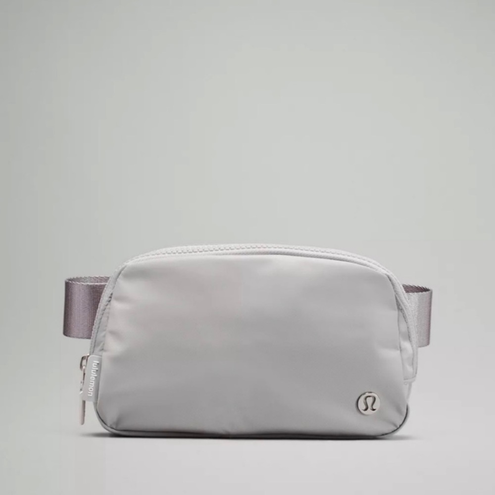 Lululemon everywhere belt bag (new)